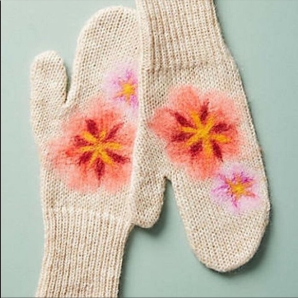 Anthropologie Accessories - Anthropologie Troubador Cream Felted Mitten Gloves